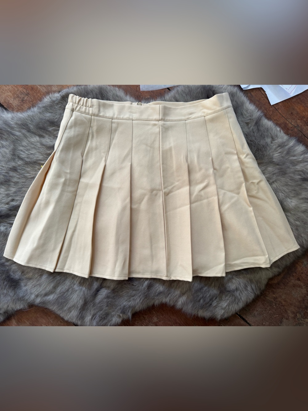 Cream pleated skirt size S